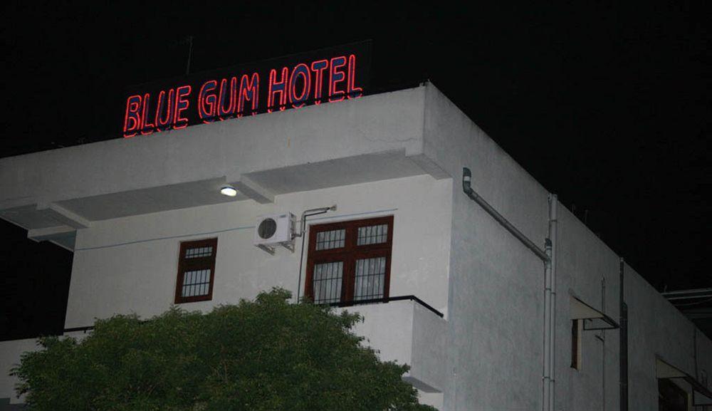 Blue Gum Hotel Ja Ela Bagian luar foto